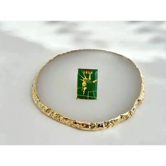 Vintage Statue of Liberty Gold / Green Resin Pin Brooch - Picture 4 of 6